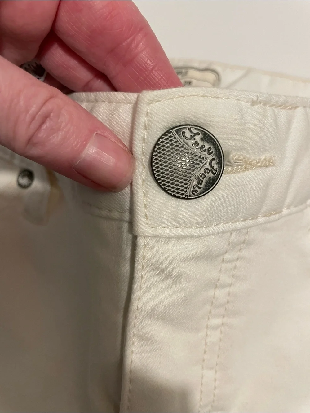 Free People Brand Women's size 26 White Skinny Distressed Jeans